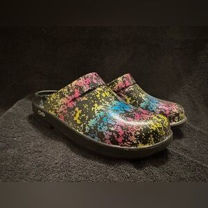 OOFOS Women's OOcloog Limited Edition 80s Arcade Comfort Recovery Clogs Size 6